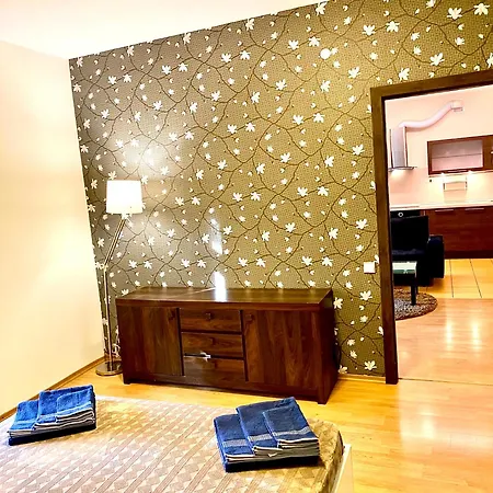 Vibe In Center Apartment